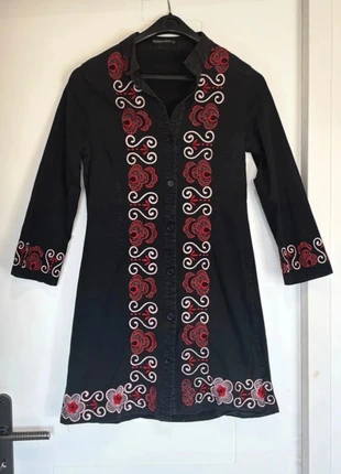 Robe noire bohème chic The Bay Flower M (38) brodée coton manches 3/4 folk ethnique été, merk: THE BAY FLOWER, staat: Heel goed, maat: M / 38 / 10, € 14,00, € 15,40 inclusief Kopersbescherming