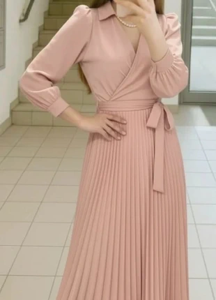 Robe rose poudré plissée – taille S – élégante et féminine, brand: Finea Paris, condition: Very good, size: S / 36 / 8, €28.80, €30.94 includes Buyer Protection