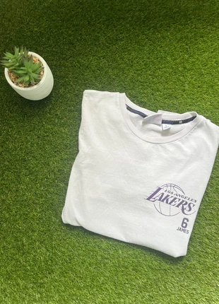 T-shirt NBA, marke: Primark, zustand: Sehr gut, größe: L, 17,99 €, 19,59 € inklusive Vinted-Käuferschutz