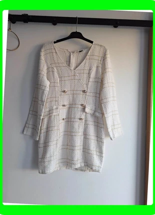 R0091. Robe habillée blanche à carreaux dorés SHEIN L, marque: Shein, état: Très bon état, taille: L / 40 / 12, 10,00 €, 11,20 € Protection acheteurs (Pro) incluse