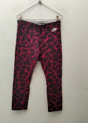 Calções da Nike Tamanho M, marca: Nike, estado: Satisfatório, tamanho: M / 38 / 10, €3.50, €4.38 inclui Proteção do Comprador