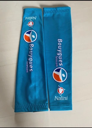 Manchettes Bouygues Télécom portées par Thomas Voeckler, marque: Nalini, état: Très bon état, taille: XS, 23,00 €, 24,85 € Protection acheteurs incluse