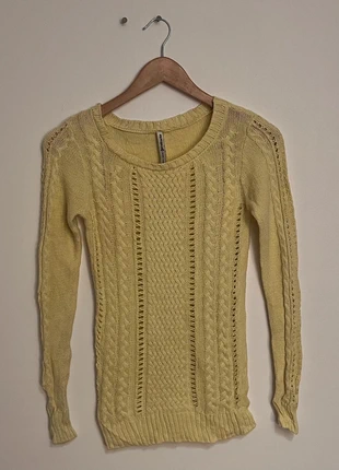 Pull en maille Stradivarius jaune - S Femme, brand: Stradivarius, condizioni: Ottime, taglia: S / IT 40 / EU 36, €5.00, €5.95 include la Protezione acquisti