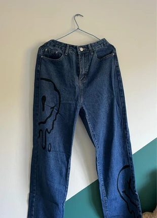 jean taille haute S, brand: Shein, condizioni: Ottime, taglia: S / IT 40 / EU 36, €3.00, €3.85 include la Protezione acquisti