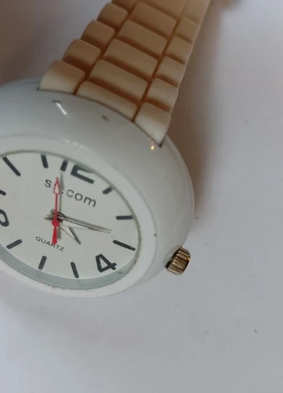 Montre SS.COM Blanche Vintage Y2K, état: Très bon état, taille: Jusqu'à 30 mm, 30,00 €, 32,20 € Protection acheteurs incluse
