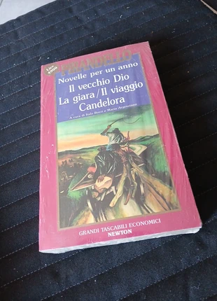 Novelle per un anno di Pirandello, zustand: Neu, mit Etikett, 3,00 €, 3,85 € inklusive Vinted-Käuferschutz