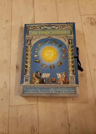 Livre pop-up – Les Coulisses du Zodiaque, condizioni: Discrete, €10.00, €11.20 include la Protezione acquisti