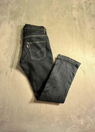 Jean Levi’s 511 denim slim noir – W27 L27, merk: Levi's, staat: Heel goed, maat: Overige, € 20,00, € 21,70 inclusief Kopersbescherming Pro