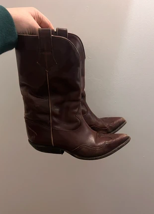 santiags bordeaux zara T38, marque: Zara, état: Satisfaisant, taille: 38, 8,00 €, 9,10 € Protection acheteurs (Pro) incluse