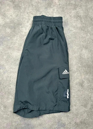 Short Adidas | Taille S | Couleur Gris, Noir, marque: adidas, état: Très bon état, taille: S, 8,00 €, 9,10 € Protection acheteurs (Pro) incluse