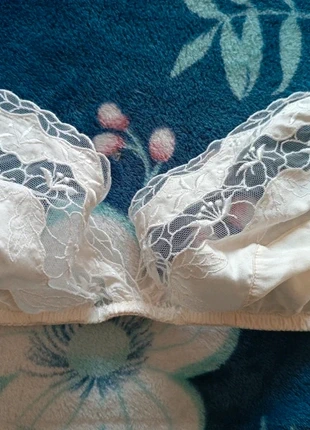 Reggiseno triangolo pizzo Rosy Vintage Made in France, brand: Vintage Dressing, condizioni: Ottime, taglia: 80B | IT 3B, €23.00, €24.85 include la Protezione acquisti