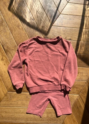 Ensemble short /Sweat fille H&M, brand: H&M, condition: Very good, size: 5 years / 110 cm, €5.00, €5.95 includes Buyer Protection
