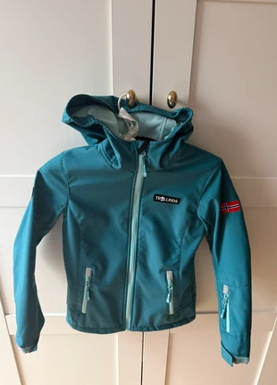 Softshelljacke von Trollkids Top-Zustand, marque: Trollkids, état: Très bon état, taille: 10 ans / 140 cm, 29,00 €, 31,15 € Protection acheteurs incluse