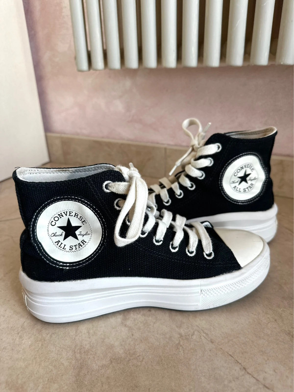 Converse platform nere e bianche Chuck Taylor
