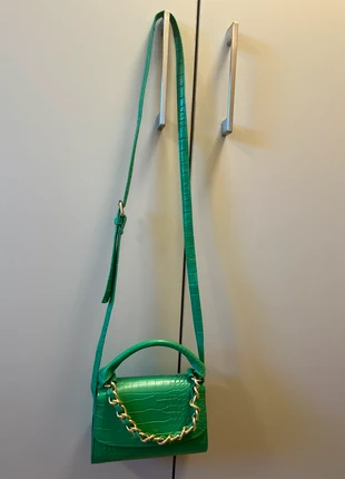 Green across the body handbag with gold chain detail and snake print, brand: Primark, condition: Very good, £3.50, £4.38 includes Buyer Protection