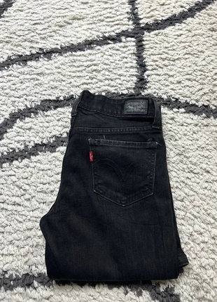 Jean Levi’s 518 Superlow W25 Noir J30036, marque: Levi's, état: Très bon état, taille: S / 36 / 8, 22,20 €, 24,01 € Protection acheteurs (Pro) incluse