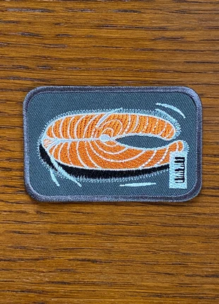 Patch termoadesiva “Trancio di Salmone” ricamata, état: Neuf sans étiquette, 3,00 €, 3,85 € Protection acheteurs incluse