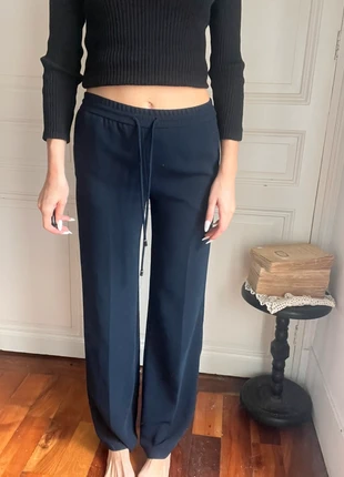 Pantalon tailleur basique bleu marine mango suits, marque: Mango, état: Très bon état, taille: XS / 34 / 6, 15,00 €, 16,45 € Protection acheteurs incluse