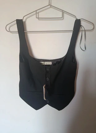 Gilet crop noir boutonné Pull & Bear 🖤 style Y2K chic, marque: Pull & Bear, état: Neuf avec étiquette, taille: XS / 34 / 6, 10,80 €, 12,04 € Protection acheteurs (Pro) incluse