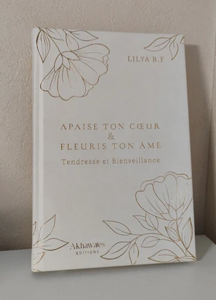 Apaise ton cœur & fleuris ton âme, zustand: Sehr gut, 22,90 €, 24,75 € inklusive Vinted-Käuferschutz