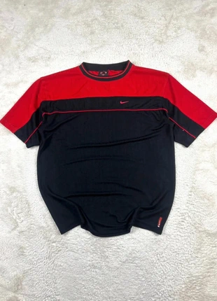 Vintage Nike Football Jersey Tee 1990s, brand: Nike, condizioni: Ottime, taglia: L, €24.90, €26.85 include la Protezione acquisti Pro