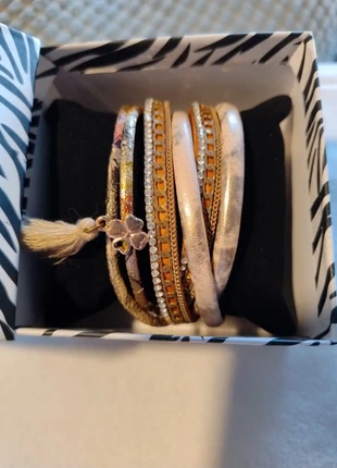 Magnifique bracelet multi rangs doré neuf avec boîte, condition: New with tags, €10.00, €11.20 includes Buyer Protection