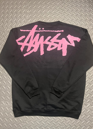 Pull col rond Stüssy noir et rose taille XL, marque: Stüssy, état: Très bon état, taille: XL, 34,99 €, 37,44 € Protection acheteurs (Pro) incluse