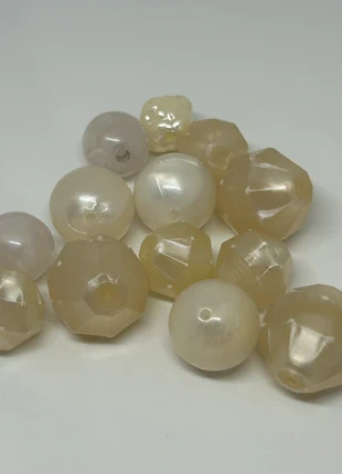 Kralen mix creme, staat: Heel goed, € 1,00, € 1,75 inclusief Kopersbescherming Pro