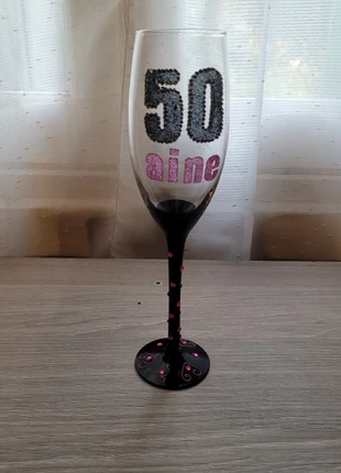 Verre anniversaire, staat: Goed, € 3,00, € 3,85 inclusief Kopersbescherming