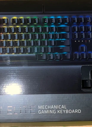 Razer Blackwidow Elite, marke: RAZER, zustand: Neu, mit Etikett, 150,00 €, 158,20 € inklusive Vinted-Käuferschutz