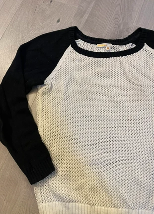 Pull sweat bizbee noir et blanc bicolore, brand: Bizzbee, condition: Very good, size: XS / 34 / 6, €20.00, €21.70 includes Buyer Protection