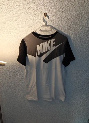 Tee-shirt Nike homme blanc, noir et gris, taille S, peu porté, marca: Nike, estado: Muy bueno, tamaño: S, 13,00 €, 14,35 € Protección al comprador incluida