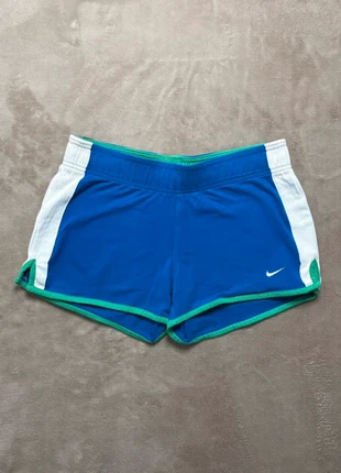 Short Nike bleu - Taille S, marque: Nike, état: Très bon état, taille: S / 36 / 8, 12,00 €, 13,30 € Protection acheteurs (Pro) incluse