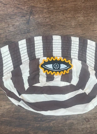 Bob réversible à rayures colorées MCR, marque: Maison Château Rouge, état: Très bon état, taille: 1-2 ans, 49 cm, 10,00 €, 11,20 € Protection acheteurs incluse