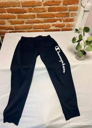Jogging champion, marke: Champion, zustand: Sehr gut, größe: M, 5,00 €, 5,95 € beinhaltet Vinted-Käuferschutz Pro