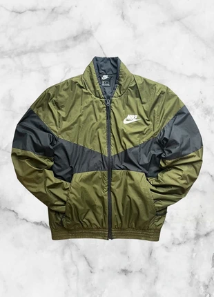 Veste Nike verte et noir logo floqués à l’arrière - taille M, brand: Nike, condition: New without tags, size: M, €42.99, €45.84 includes Buyer Protection