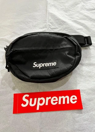 Supreme fannybag waistbag, merk: Supreme, staat: Heel goed, € 75,00, € 79,45 inclusief Kopersbescherming