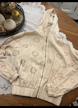 Felpa beige, merk: aNYplace, staat: Nieuw zonder prijskaartje, maat: M / 38 / 10, € 5,00, € 5,95 inclusief Kopersbescherming