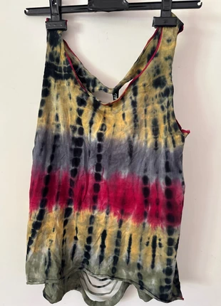 Canottiera colorata con schiena semi scoperta, marque: Colours of the World, état: Très bon état, taille: S / 36 / 8, 7,00 €, 8,05 € Protection acheteurs incluse