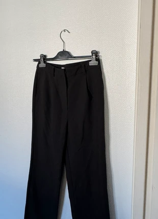 Pantalon noir Pimkie Collection, marque: Pimkie, état: Neuf sans étiquette, taille: S / 36 / 8, 9,00 €, 10,15 € Protection acheteurs incluse