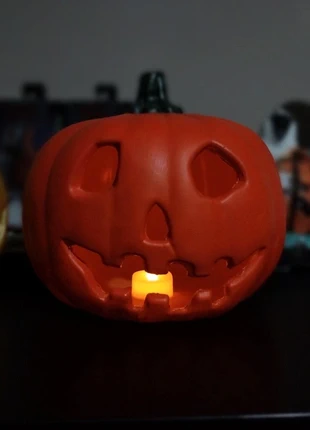 Halloween 1978 Light Up Pumpkin Zucca Michael Myers, brand: Halloween 1978, condizioni: Ottime, €35.00, €37.45 include la Protezione acquisti