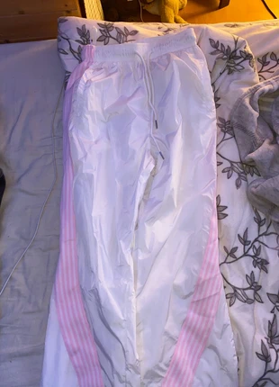 Trainings hose, merk: Sonstiges, staat: Heel goed, maat: XS / 34 / 6, € 12,00, € 13,30 inclusief Kopersbescherming