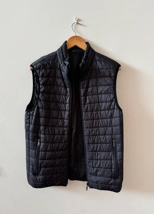 Chaleco Zara Negro, marca: Zara, estado: Muy bueno, tamaño: M, 10,00 €, 11,20 € Protección al comprador incluida