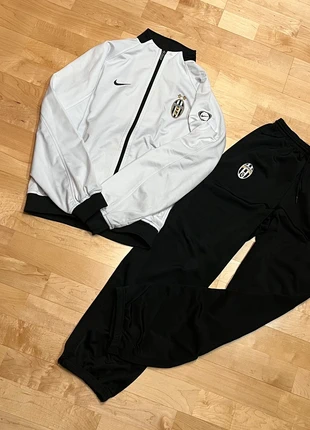 Vintage Juve Trainingsanzug, merk: Nike, staat: Goed, maat: S, € 49,00, € 52,15 inclusief Kopersbescherming