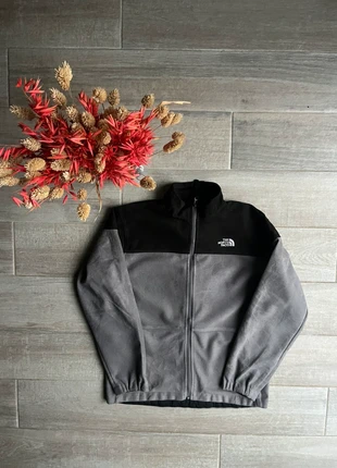 Polaire Grise et Noire The North Face Windwall Taille XS, marque: The North Face, état: Très bon état, taille: XS, 19,99 €, 21,69 € Protection acheteurs incluse