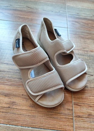 Zapatos beige comodos con velcros Aerosoft, marca: aerosoft, estado: Nuevo sin etiquetas, tamaño: 41, 15,00 €, 15,75 € Protección al comprador incluida