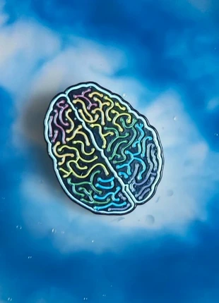 Pins brain neurodivergent adhd holographic neon mental health goth rock punk alt Y2K, marke: Witch, zustand: Sehr gut, 3,00 €, 3,85 € beinhaltet Vinted-Käuferschutz Pro