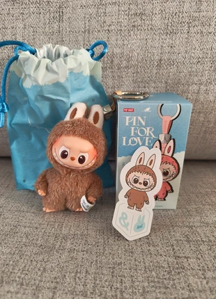 Popmart Labubu & Pin For Love, marca: POPMART, estado: Novo com etiquetas, €20.00, €21.70 inclui Proteção do Comprador