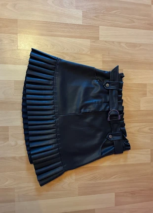 Jupe similicuir Zara - femme, marca: Zara, estado: Muito bom, tamanho: M / 38 / 10, €6.00, €7.00 inclui Proteção do Comprador