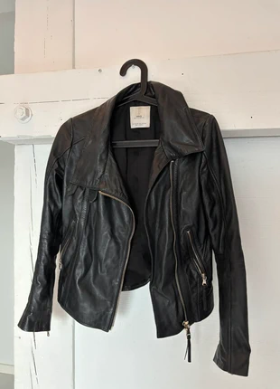 Veste Mango vrai cuir, marca: Mango, estado: Bueno, tamaño: XS / 34 / 6, 8,00 €, 9,10 € Protección al comprador incluida